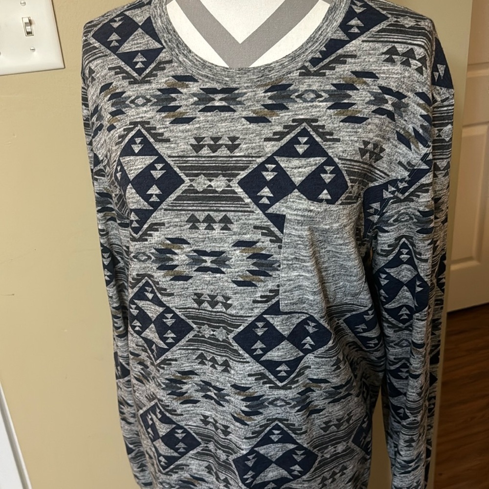 On The Byas Thermal Shirt Mens Medium Gray Aztec Print Crew Neck Long Sleeve - Picture 1 of 9